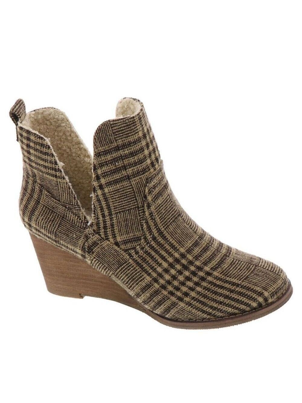 Very G Womens Ember Tan Faux Suede Ankle Boots Shoes size 6